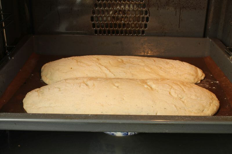 aufgegangenes Ciabatta vorm backen