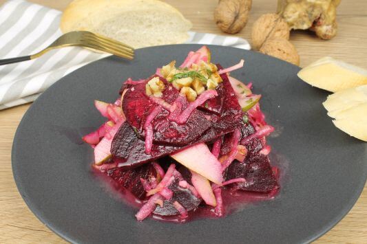 Rote-Bete-Birnensalat mit Topinambur